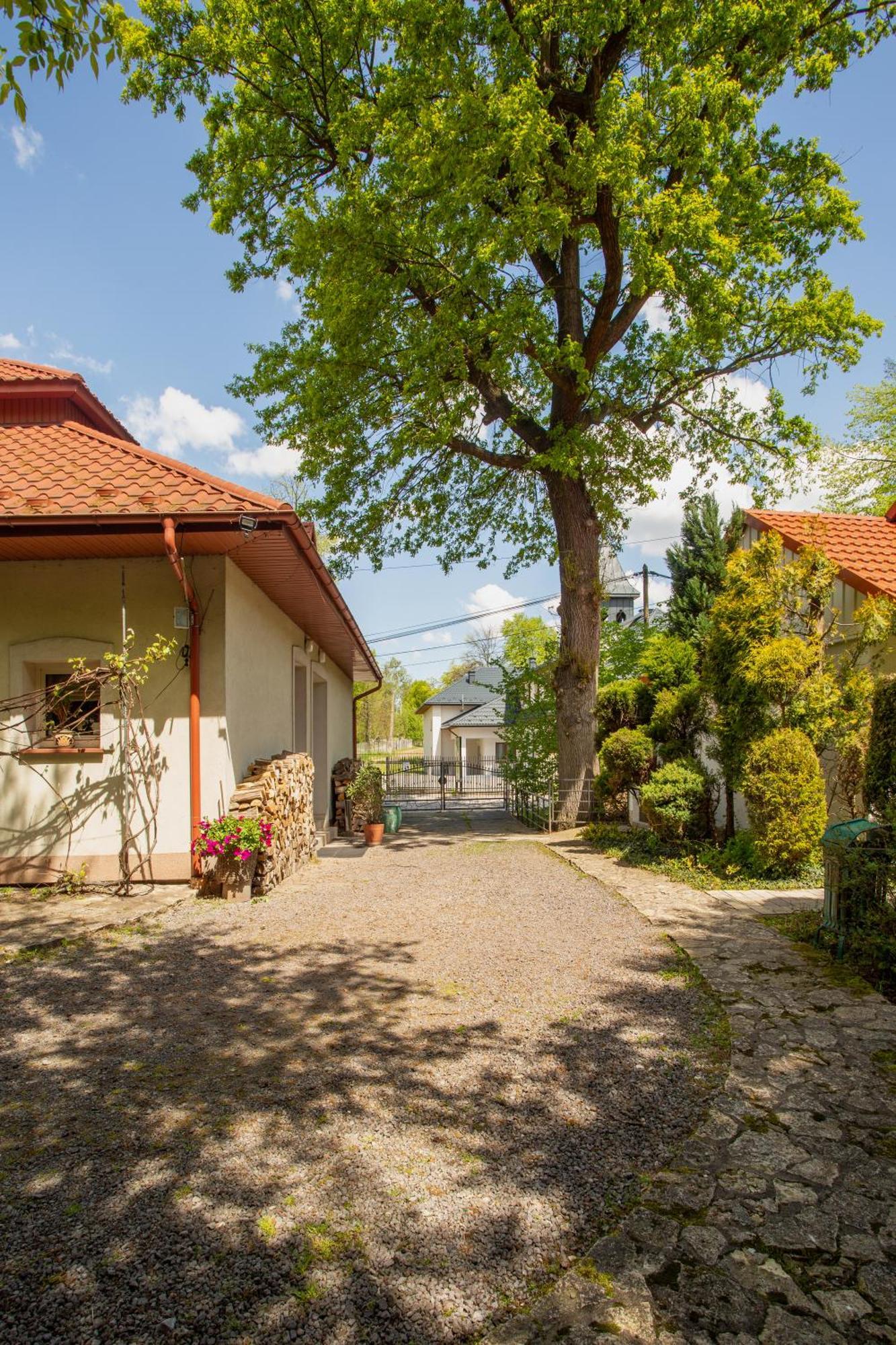 Noclegi Pod Debem U Jakuba Niepolomice Luaran gambar